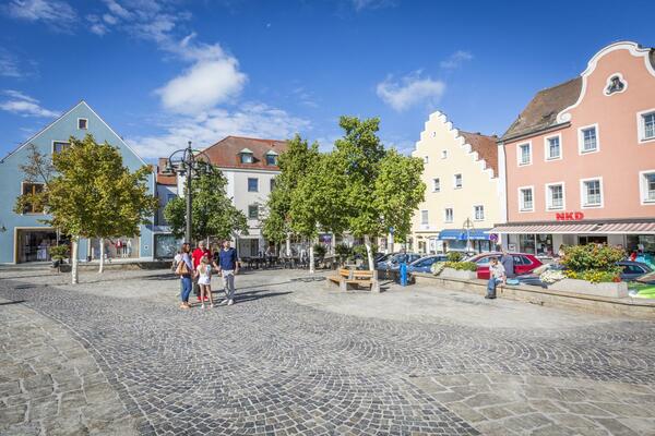 Bild vergrößern: Unterer Marktplatz Schwandorf.