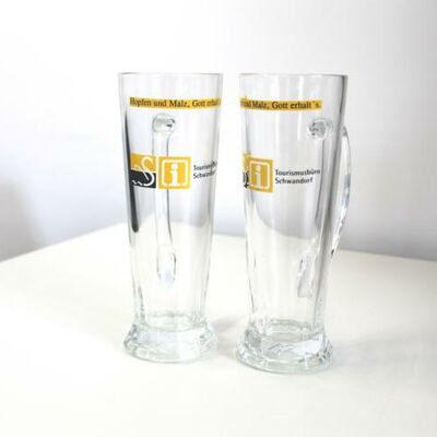 Bild vergrößern: Aus diesen Schwandorfer Biergläsern können Sie genussvoll ein Bierchen trinken. (pro Glas 3,00 €)