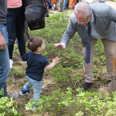 Bild vergrößern: Baumpflanzaktion April 2019_09