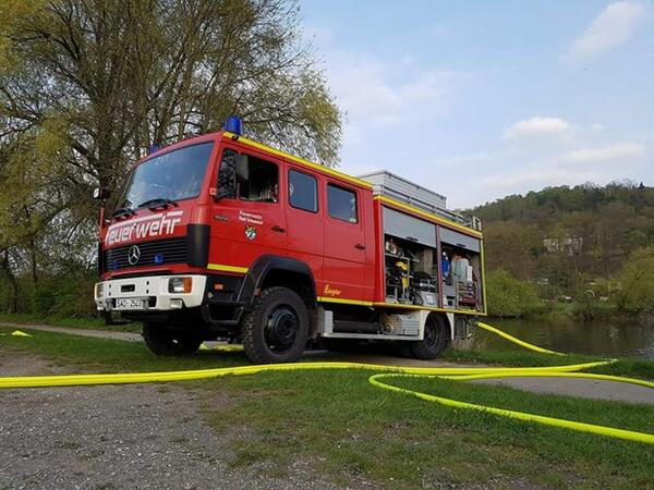 Bild vergr&ouml;&szlig;ern: Feuerwehrauto