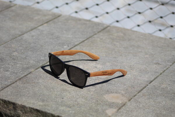 Bild vergrößern: Sonnenbrille mit Schriftzug am Bügel "Schwandorf Stadt im Seenland"
für 3,00 €