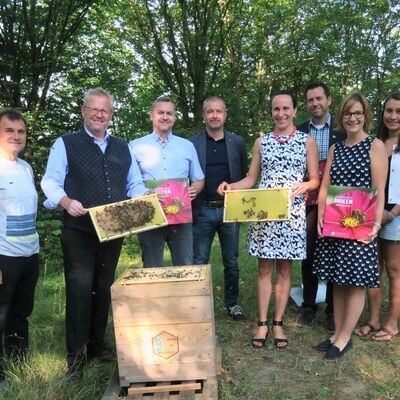 Bild vergrößern: Imkerverein 2019_01