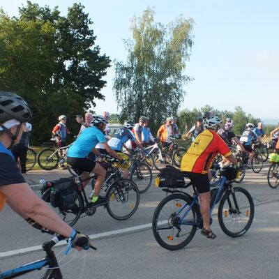 Bild vergrößern: BR Radltour 2019_Abfahrt_k_13