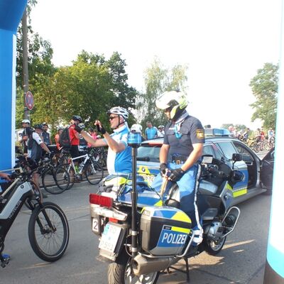 Bild vergrößern: BR Radltour 2019_Abfahrt_k_09