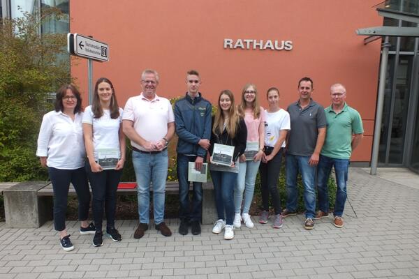 Bild vergrößern: 2019_neue Azubis der Stadt Schwandorf
