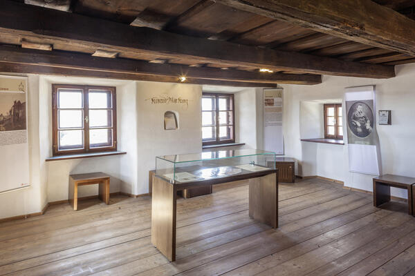 Bild vergrößern: Ausstellungsraum im Blasturm