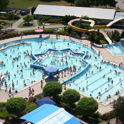 Bild vergrößern: Spiel und Spa im Erlebnisbad Schwandorf