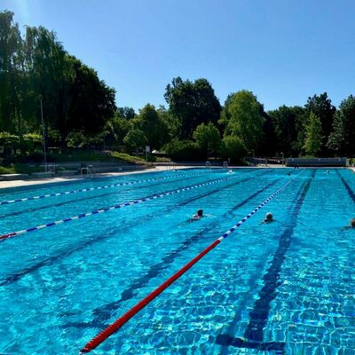 Bild vergrößern: Im Schwimmerbecken kann jeder Besucher seinen persönlichen Rekord aufstellen.