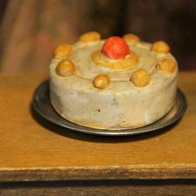 Bild vergrößern: Ein Kuchen von der freistehenden Krippe
