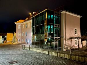 Bild vergrößern: Der Pfleghof, hier sind das Tourismusbüro und die Volkshochschule der Stadt Schwandorf untergebracht.