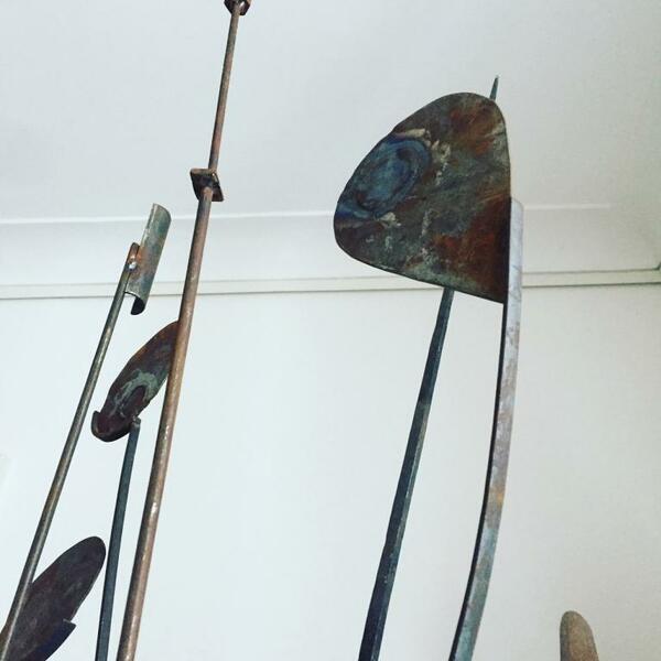 Bild vergrößern: Recycling-Kunst aus Metall.