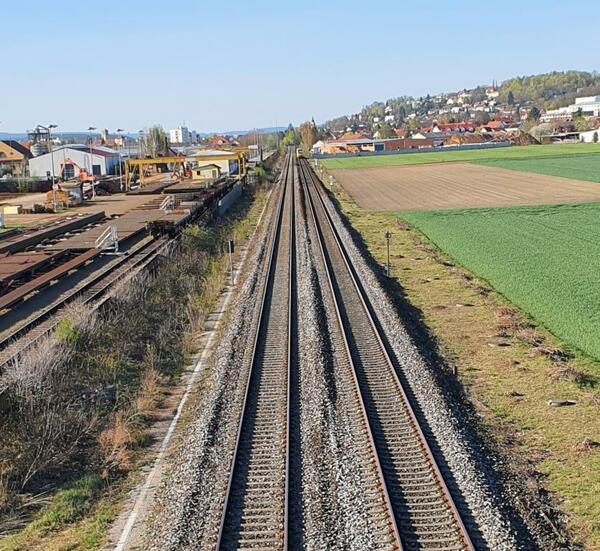 Bild vergrößern: Bahngleise