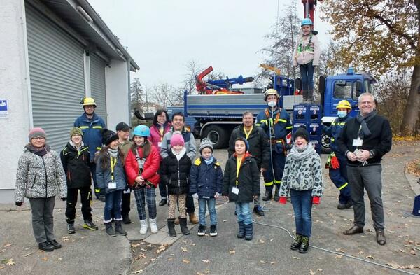 2021_1117_Rathaus Kindermitbringtag_Buss- und Bettag_Besuch THW