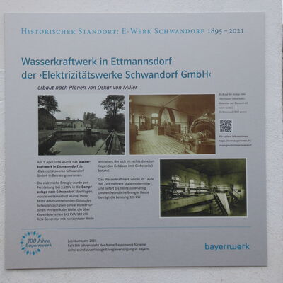 Bild vergrößern: Die 3 Erinnerungstafeln - Wasserkraftwerk in Ettmannsdorf der Elektrizitätswerke Schwandorf GmbH