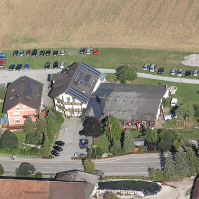 Bild vergrößern: Landgasthof Koller aus der Vogelperspektive