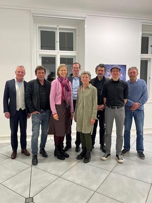 Bild vergrößern: Die Vorstandschaft und der Beirat des Fördervereins Oberpfälzer Künstlerhaus e.V.