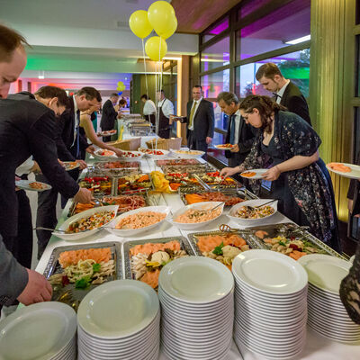 Nahaufnahme vom Vorspeisen-Buffet.