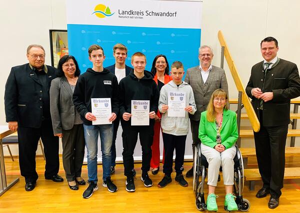 Bild vergrößern: Auszeichnung Landkreissportverband in Nabburg - Schwandorfer Sportler