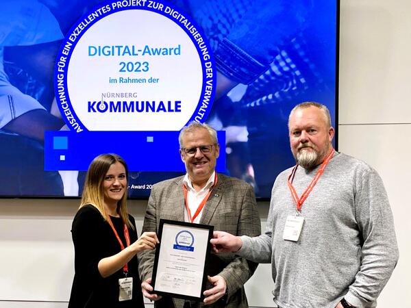 Bild vergrößern: Kommunale Nrnberg_Auszeichung KOMMUNAL Award_Smartes Brgerbro