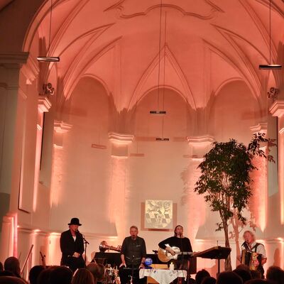 Weihnachtskonzert der Musiker Susi Raith, Franz Moosauer, Adrian Kreuzer und Edgar Feichtner in der Spitalkirche Schwandorf.