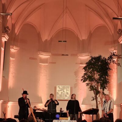 Weihnachtskonzert der Musiker Susi Raith, Franz Moosauer, Adrian Kreuzer und Edgar Feichtner in der Spitalkirche Schwandorf.