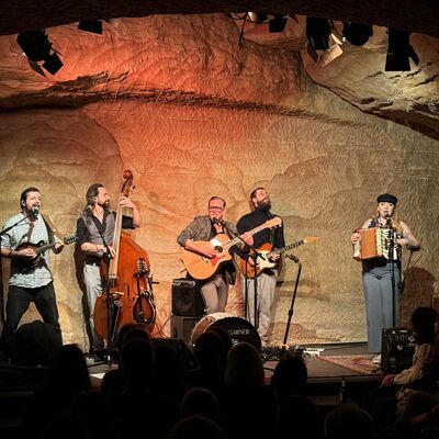 Die Band John Garner bei ihrem Konzert im Kulturkeller Schwandorf.