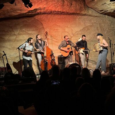 Die Band John Garner bei ihrem Konzert im Kulturkeller Schwandorf.