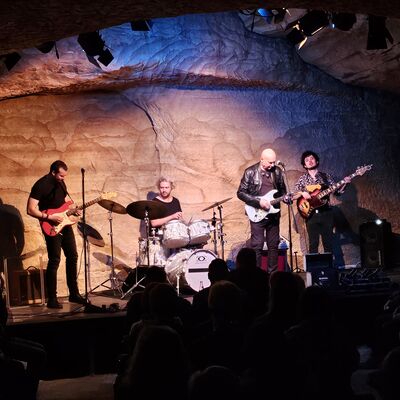 Die Zed Mitchell Band bei ihrem Konzert im Kulturkeller Schwandorf.