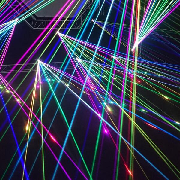 Bild vergrößern: Lasershow