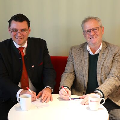 Bild vergrößern: 2024_11_12_Schwandorf_Bruder_Gerhard_Hospiz_Starke_Partner_fr_das_Bruder_Gerhard_Hospiz_2