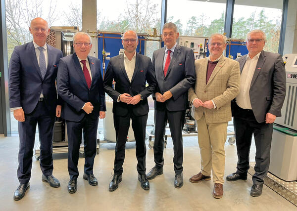 Bild vergrößern: Besuch Digitalminister
