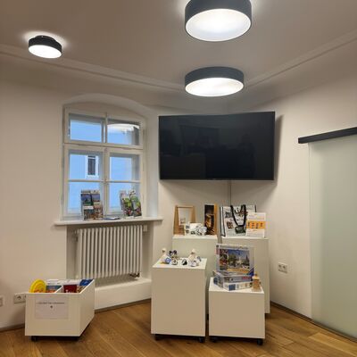 Bild vergrößern: Tourismusbüro Verkauf