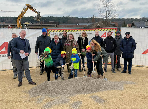 Bild vergrößern: Spatenstich Erweiterung Storchenwiese_Foto_Andreas Hofmeister