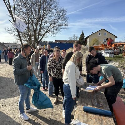 20250411_Obstbaumaktion_Stadt_SAD_Foto Lara Schmaus