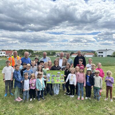 Bild vergrößern: Spielplatz Kronstetten_Foto Lara Schmaus (1)