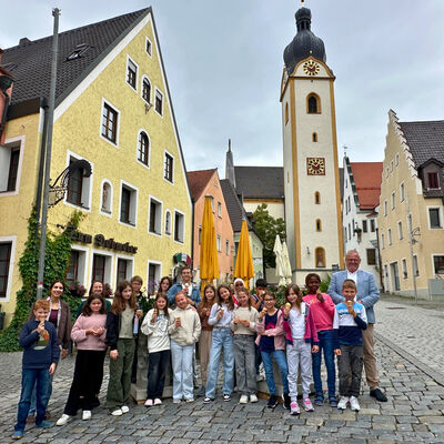 Bild vergrößern: Eisessen_4. Klasse Gerhardinger Grundschule_Foto_Lara Schmaus