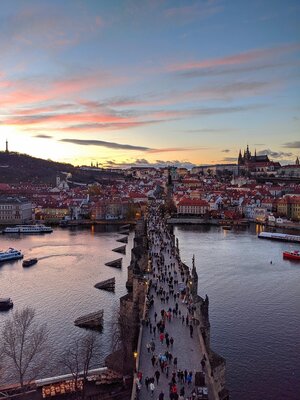 Bild vergrößern: Prag_pixabay_annietly