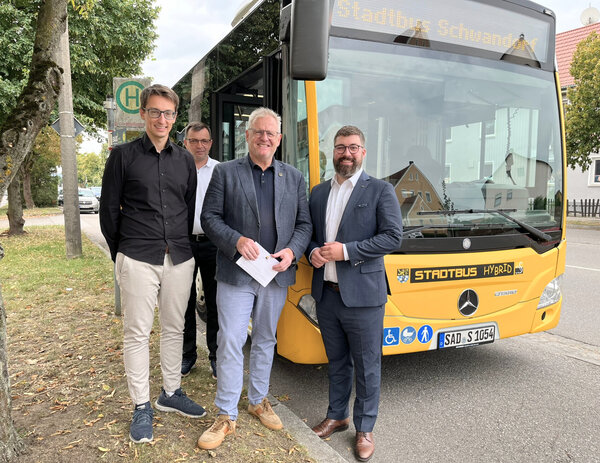 Bild vergrößern: Vorstellung neue Busfahrplne_Foto_Andreas Hofmeister