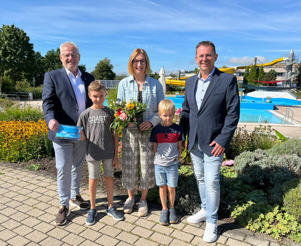 Bild vergrößern: 100.000 Besucher Erlebnisbad_Foto_Andreas Hofmeister