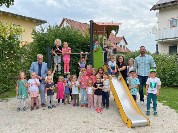 Bild vergrößern: Wiedererffnung Spielplatz Danneracker_Foto_Andreas Hofmeister