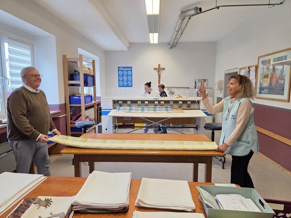Bild vergrößern: OB Besuch_Wscherei_HdgH