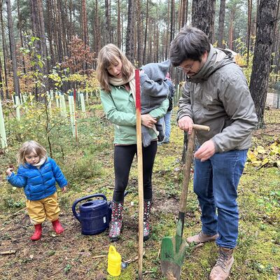 Bild vergrößern: Baumpflanzaktion Herbst 2025_Foto Lara Schmaus (2)