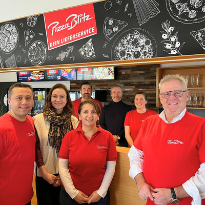 Bild vergr&ouml;&szlig;ern: Betriebsbesichtigung Pizza Blitz_Foto_Andreas Hofmeister (1)