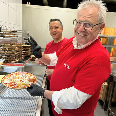 Bild vergr&ouml;&szlig;ern: Betriebsbesichtigung Pizza Blitz_Foto_Andreas Hofmeister (2)