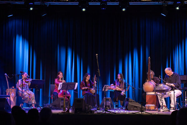 Bild vergr&ouml;&szlig;ern: Handpan_Foto_Charly B�ck