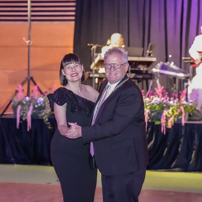 Oberb&uuml;rgermeister Andreas Feller und seine Frau Susanne beim Er&ouml;ffnungstanz des Schwandorfer Stadtballs.