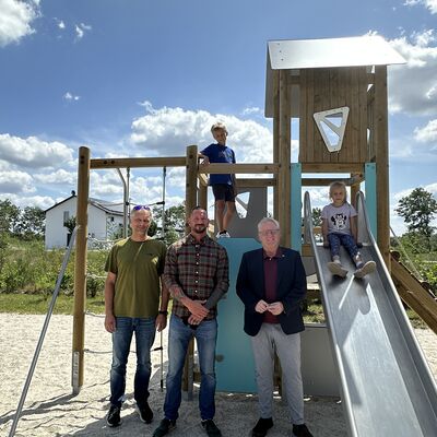 Bild vergr&ouml;&szlig;ern: Er�ffnung Spielplatz Rothlinde
