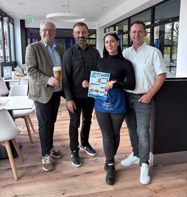 Bild vergr&ouml;&szlig;ern: Neuer P�chter f�r das Bistro im Hallenbad
