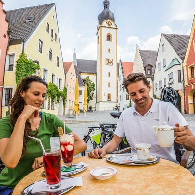 Bild vergr&ouml;&szlig;ern: Eis am Marktplatz
