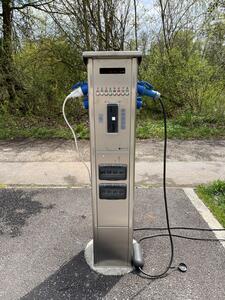 Bild vergrößern: Wohnmobilstellplatz an der Naab - Stromladesäule